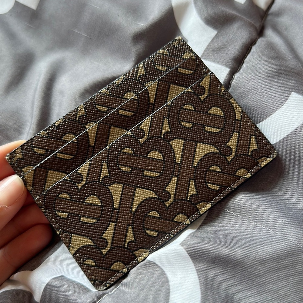 this is a authentic burrberry card holder